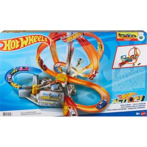Hot Wheels Track Set Spin Storm, 3 Intersections for Crashing & Motorized Booster, 1:64 Scale Toy Car (Amazon Exclusive)(Spin Storm)