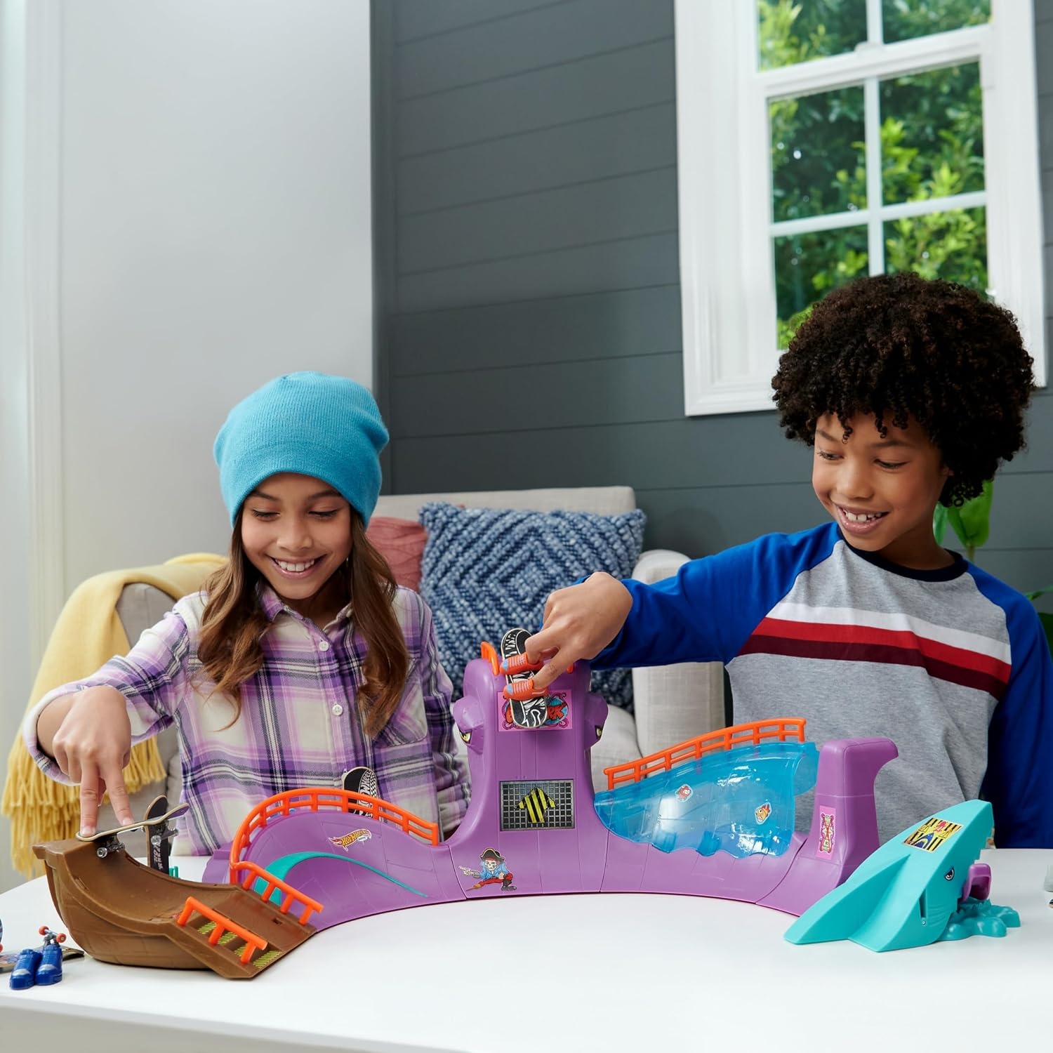image:imageHot Wheels Skate Octopus Skatepark Playset with Tony Hawk Fingerboard amp Pair of Removable Skate Shoes Includes StoragePlayset